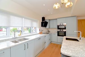 Kitchen- click for photo gallery